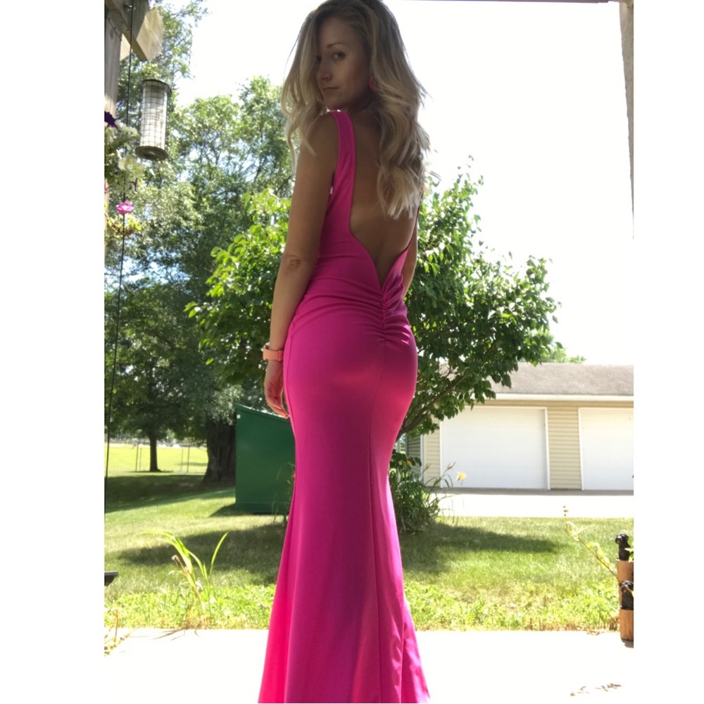 Windsor Size S NWT Fuchsia floor length dress